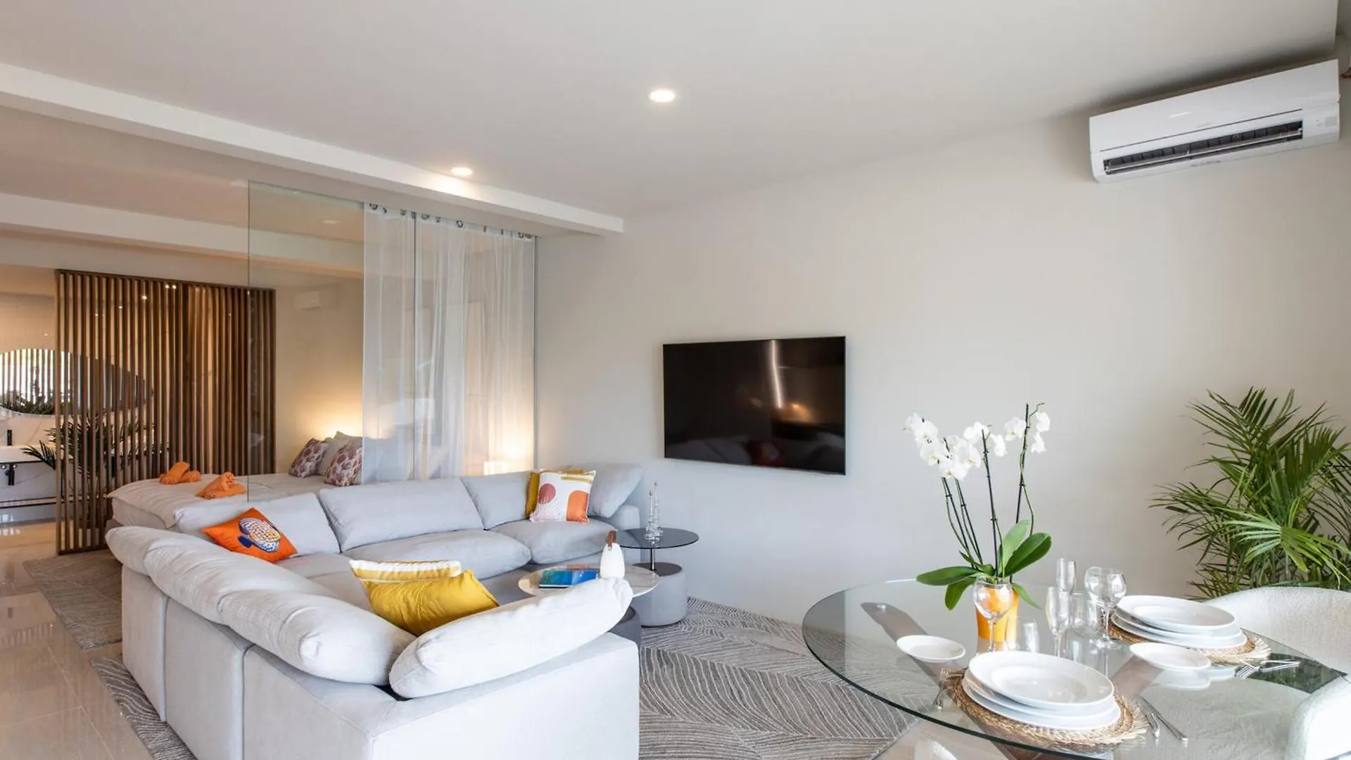 Appartement Avec Piscine Et Acces Direct A La Piscine A Debordement - Fr-1-734-67 마리고 0*,